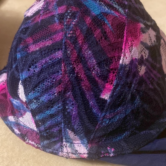 Pink Victoria’s Secret push up bra 32D - Picture 2 of 5